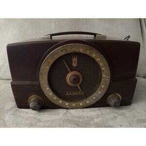 Vintage Zenith K725 AM / FM Tube Radio Bakelite Case Powers On WORKS